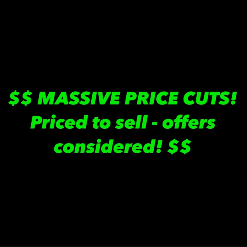 Major price cuts! Check out my closet! ❤️